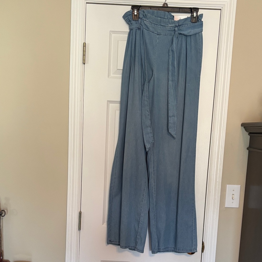 Women's Light Blue Paperbag Waist Jeans
